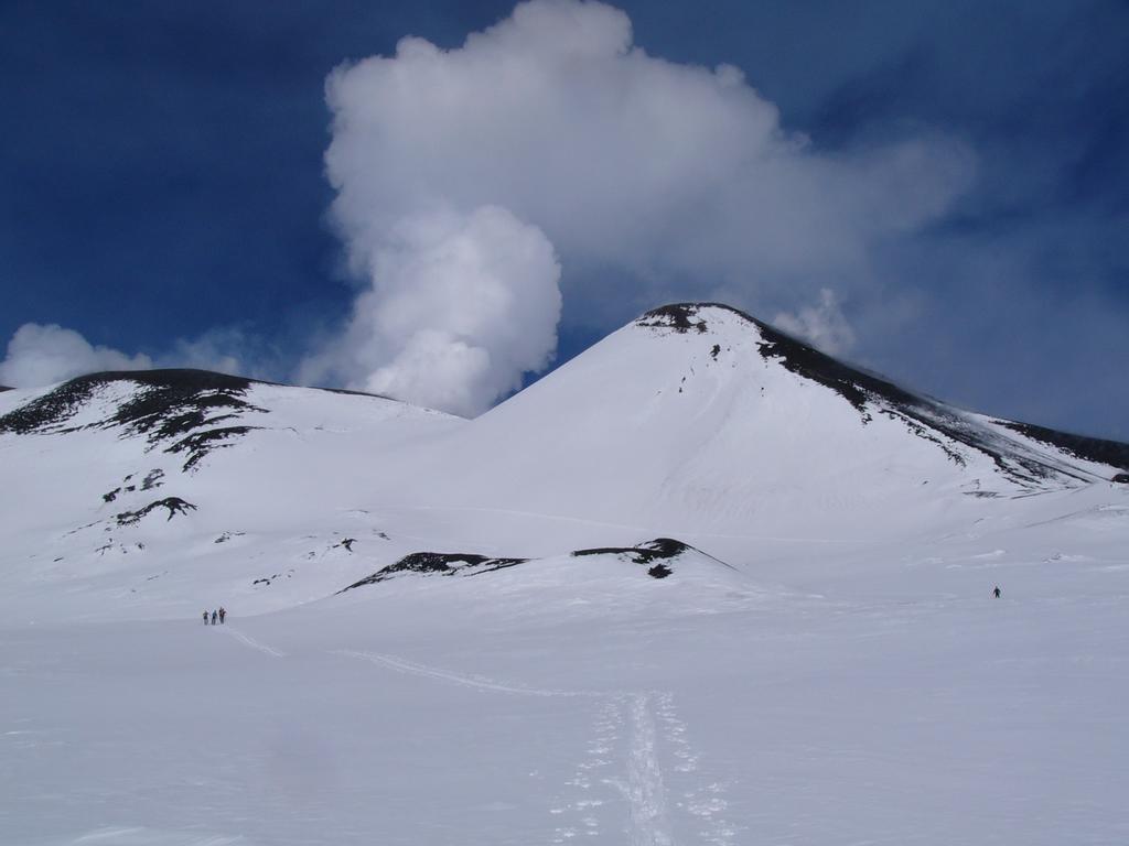 Sotto Il Vulcano Nicolosi Exterior photo